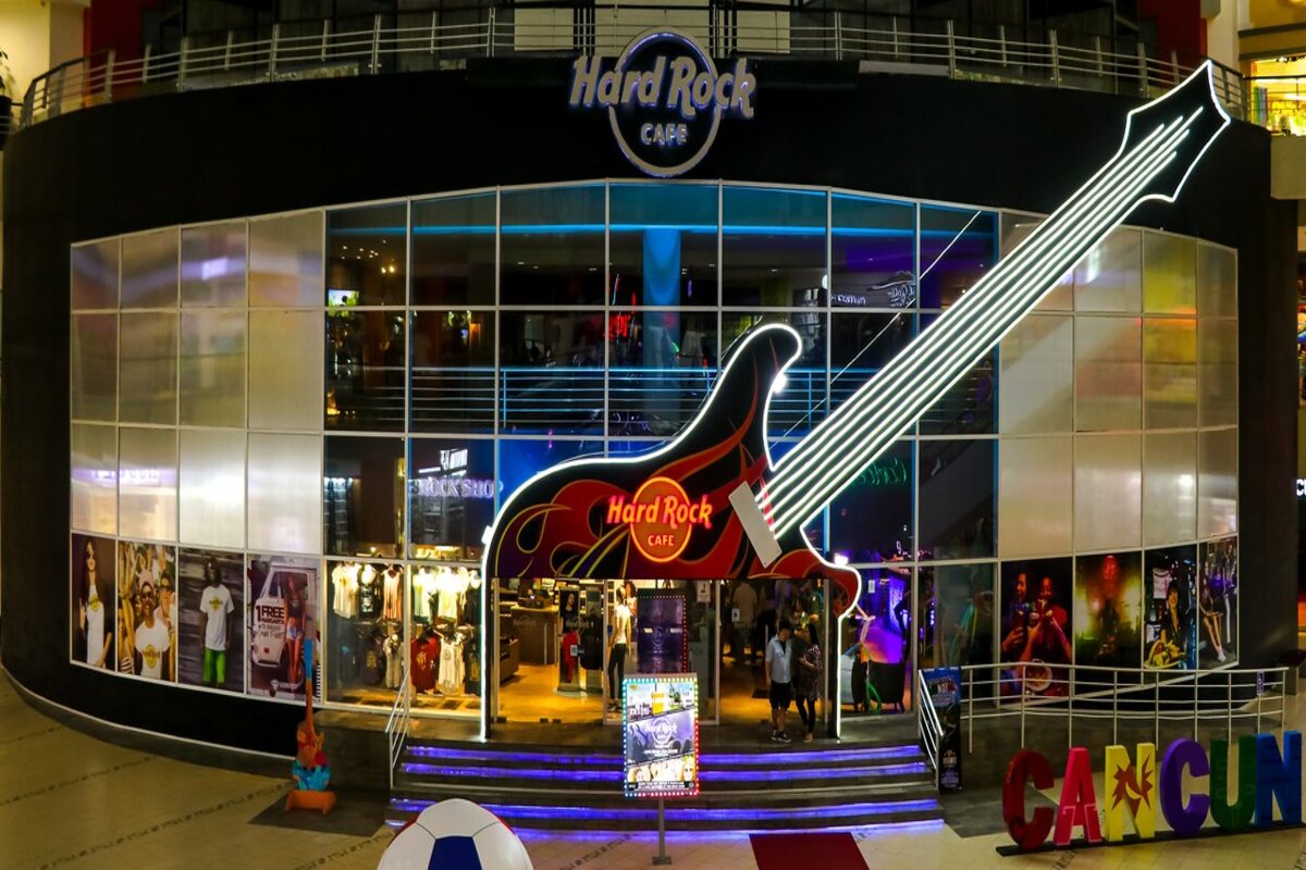 Turibus + Hard Rock Cafe